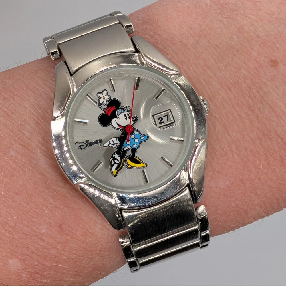 Disney Minnie Mouse Watch Sunburst Silver‎ Tone Bracelet Date Quartz MN2006